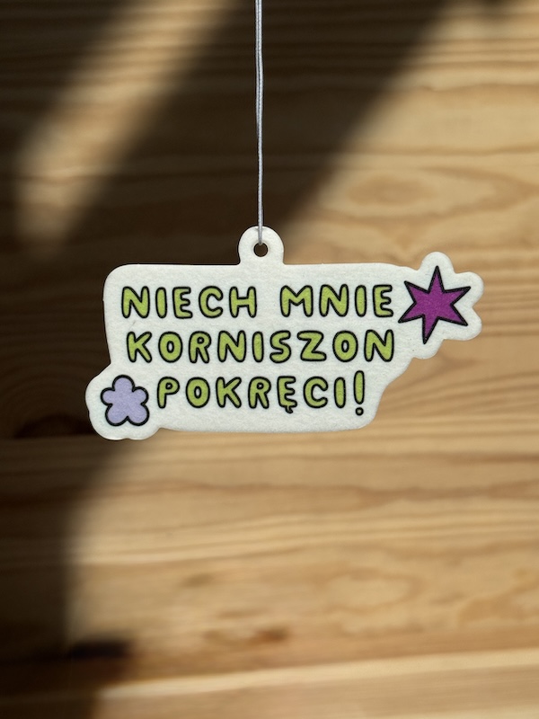 Niech mnie korniszon pokręci! - zawieszka zapachowa 2 Niech mnie korniszon pokręci! - zawieszka zapachowa - obrazek 2