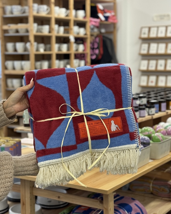 Koc - Pod tym kocykiem leżymy i jemy czipsiki 3 Koc - Pod tym kocykiem leżymy i jemy czipsiki - obrazek 3