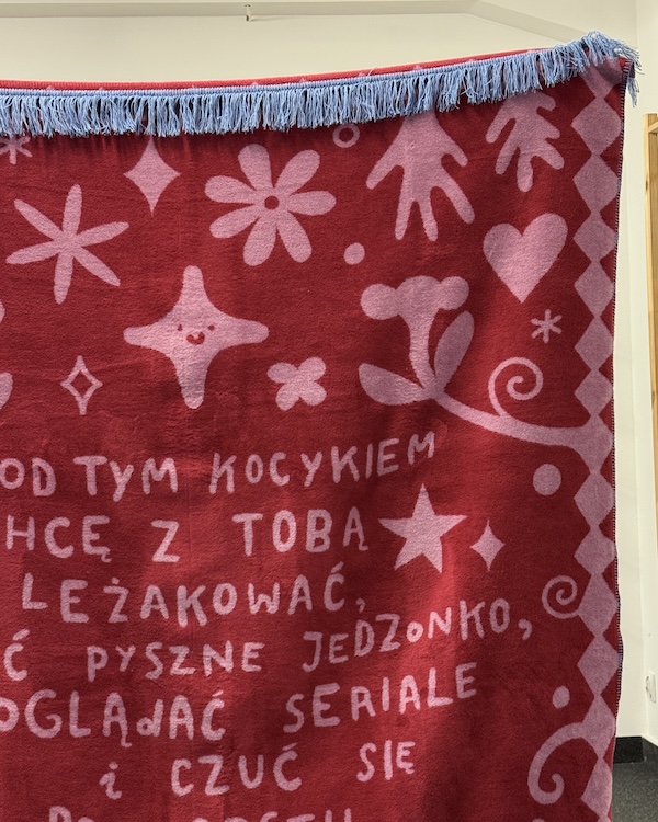 Koc walentynkowy - Pod tym kocykiem chcę z Tobą leżakować... 3 Koc walentynkowy - Pod tym kocykiem chcę z Tobą leżakować... - obrazek 3