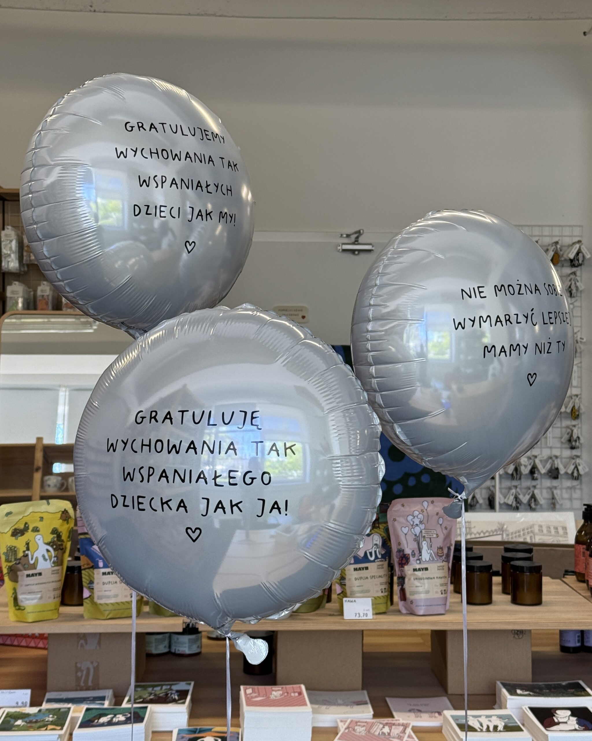 Balony z helem! O matko! One latają! 