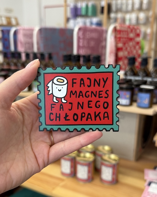 Drewniany magnes na lodówkę - Fajny magnes fajnego chłopaka 2 Drewniany magnes na lodówkę - Fajny magnes fajnego chłopaka - obrazek 2
